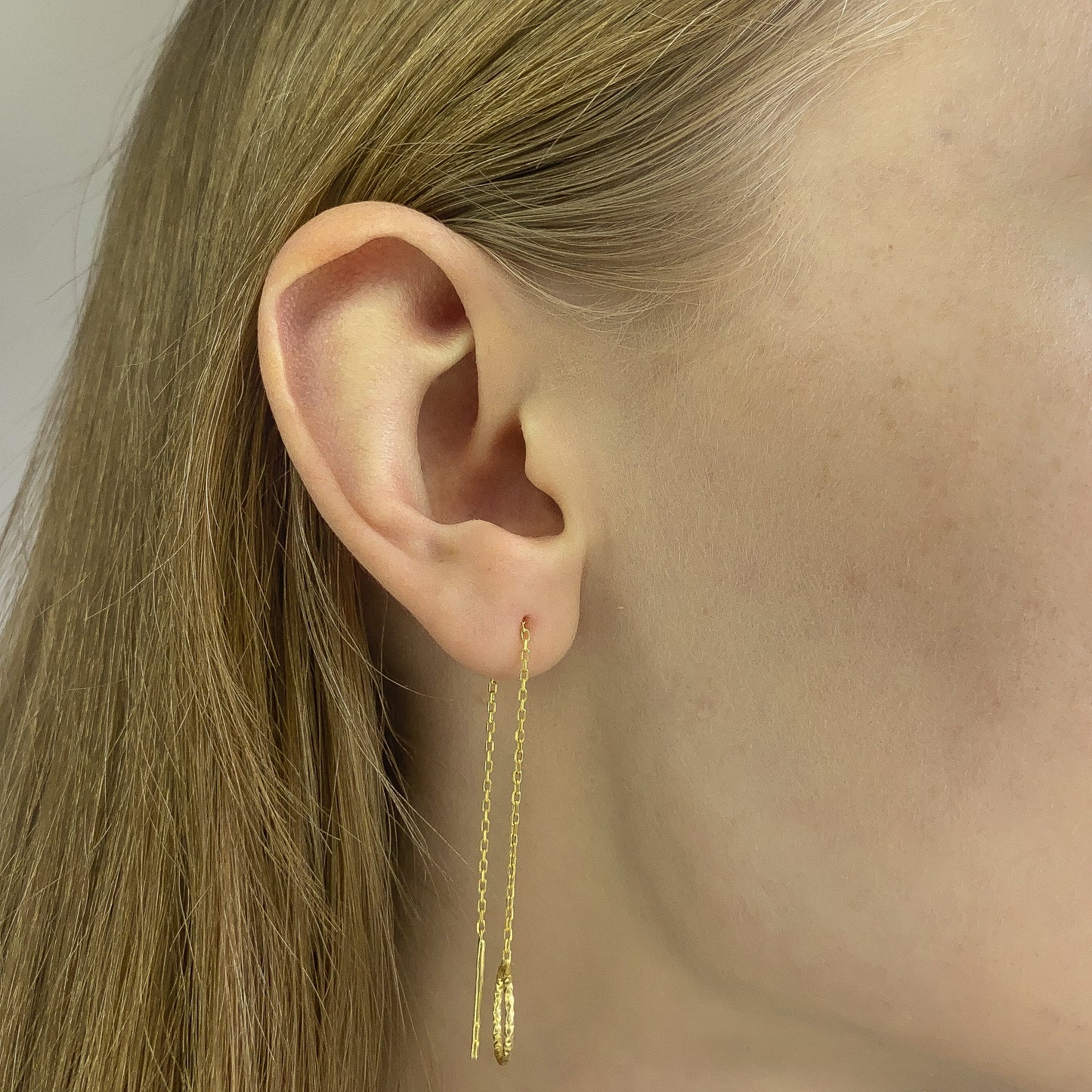 Sidabriniai auksuoti kabantys auskarai