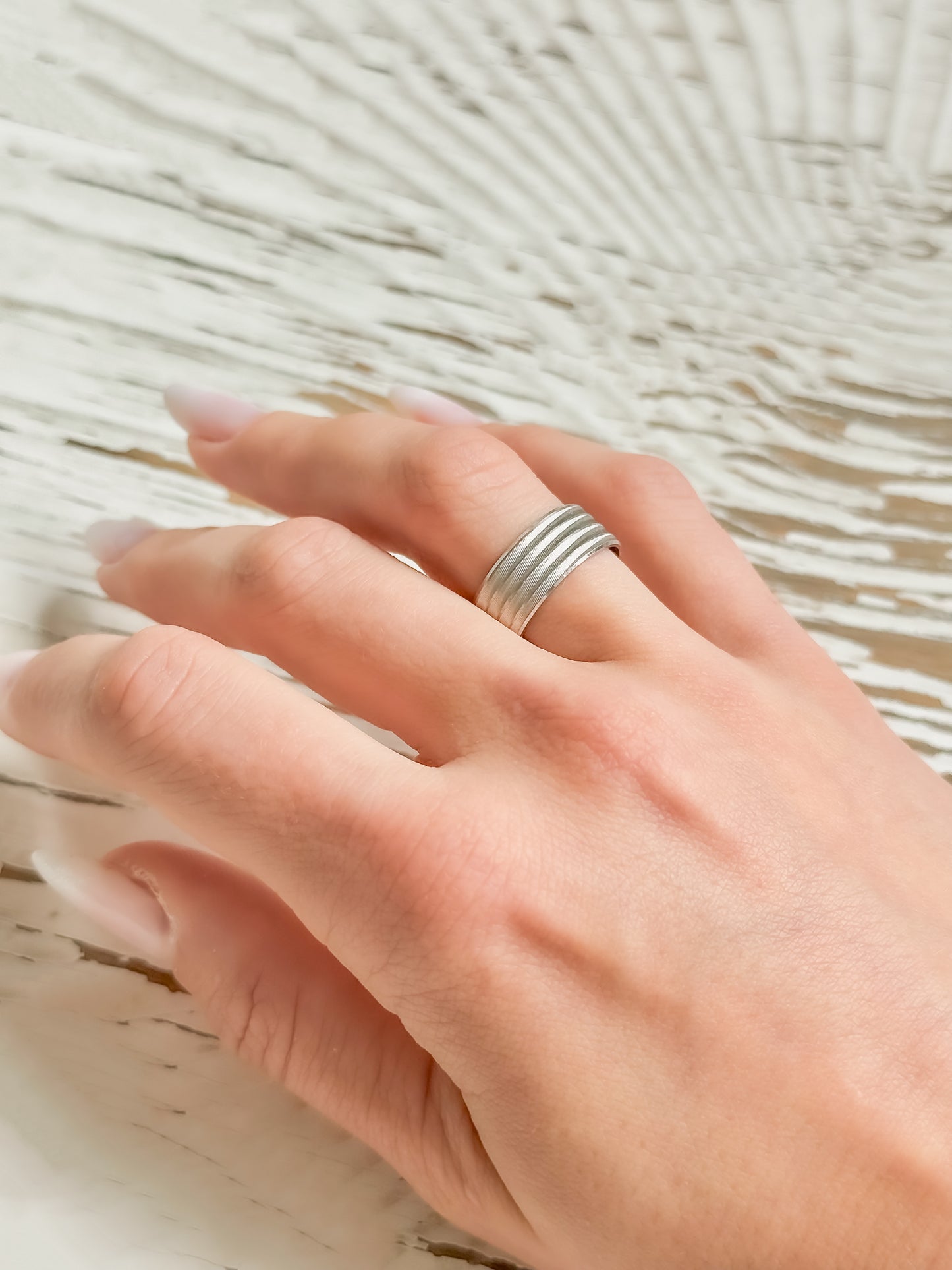 8 mm sidabrinis žiedas dengtas rodžiu