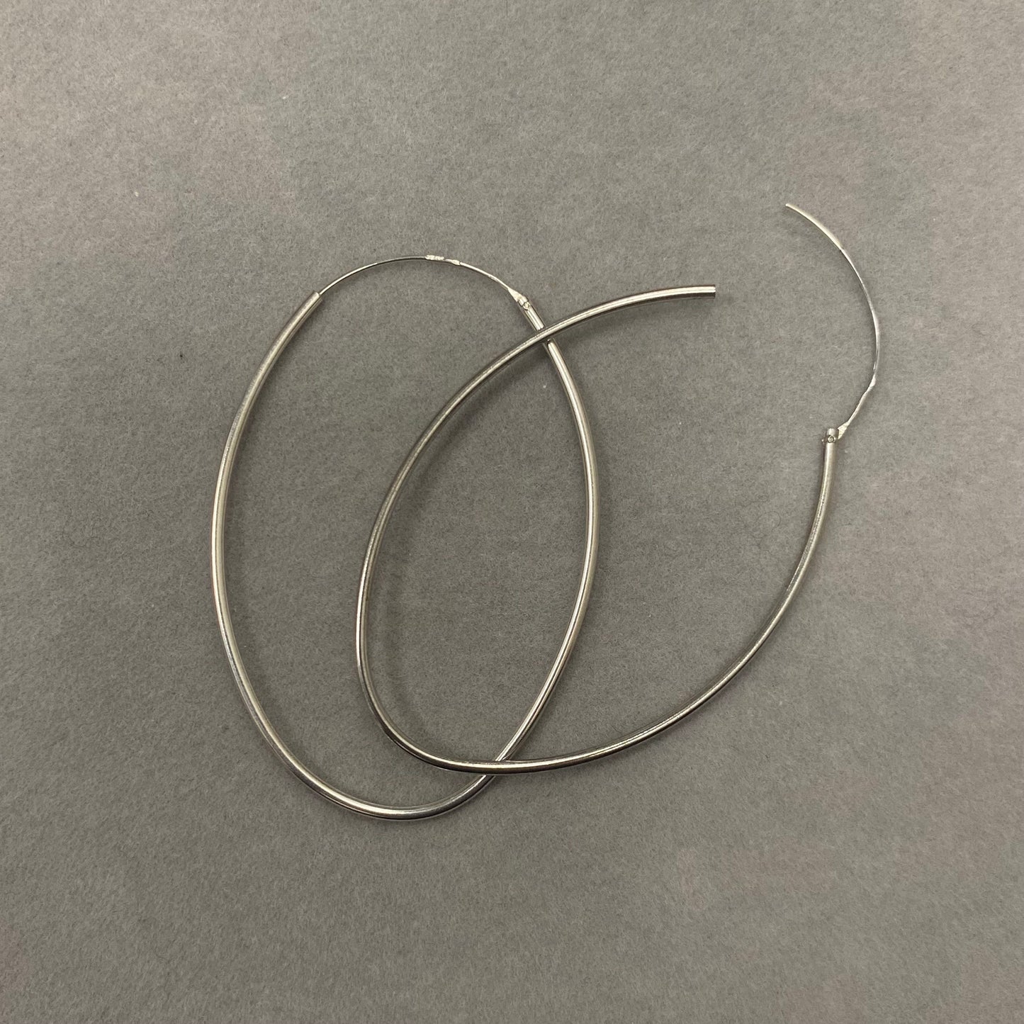 Sidabrinės ovalios rinkutės