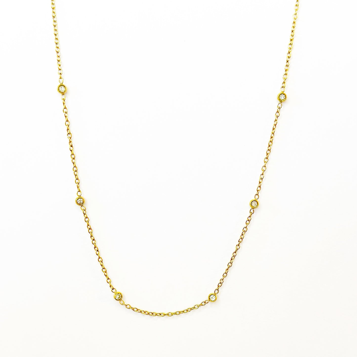 Auksuota kolje su cirkoniais