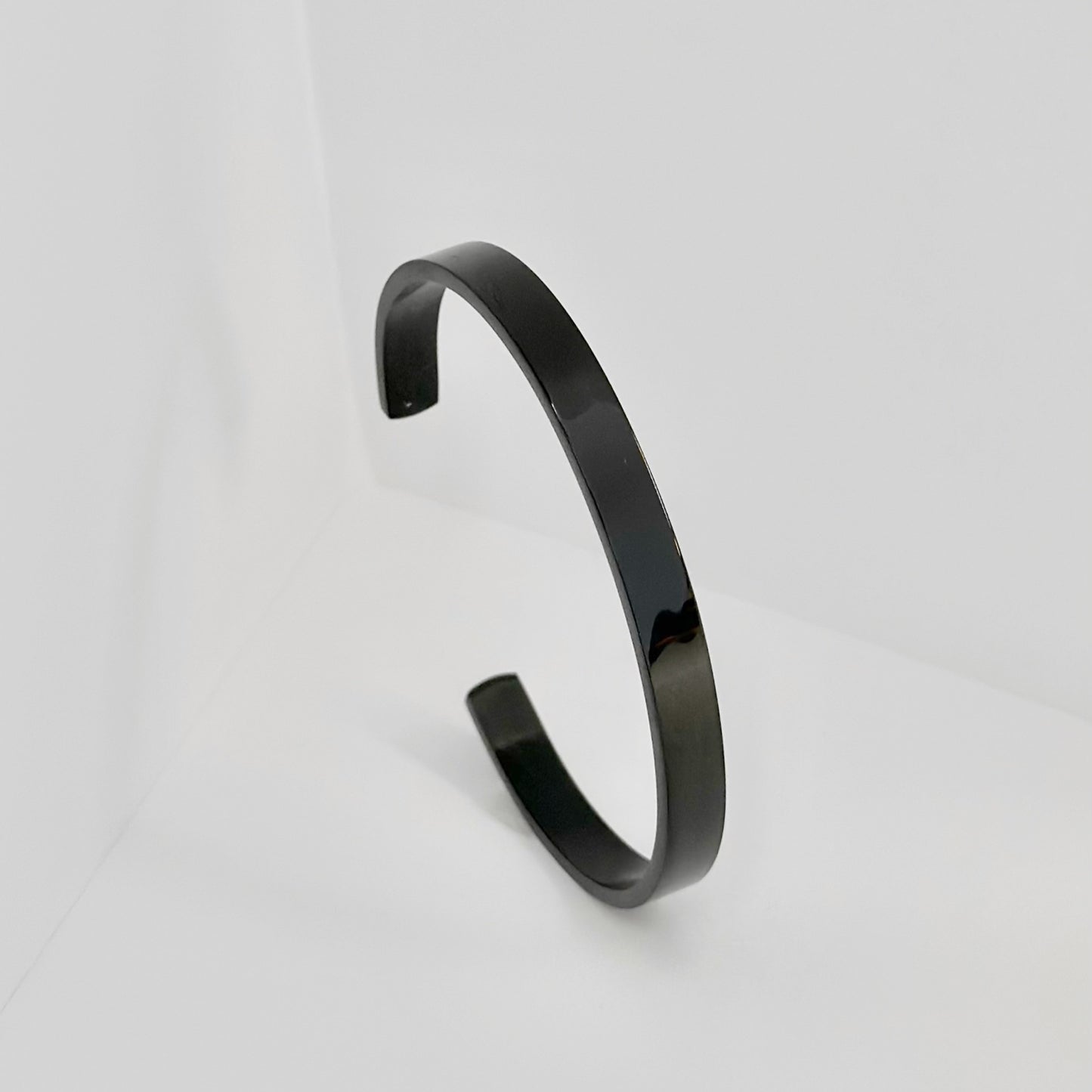 Apyrankė su juodu Black Gun padengimu (4 mm / 6 mm)