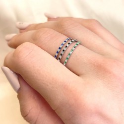 Sidabrinis žiedas su mėlynais ir baltais cirkoniais