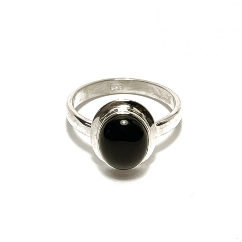 Sidabrinis žiedas su ovaliu onikso akmeniu