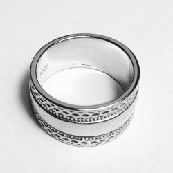 Platus sidabrinis žiedas