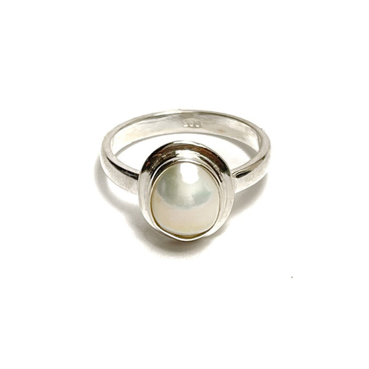 Sterling Silver Oval Pearl Ring