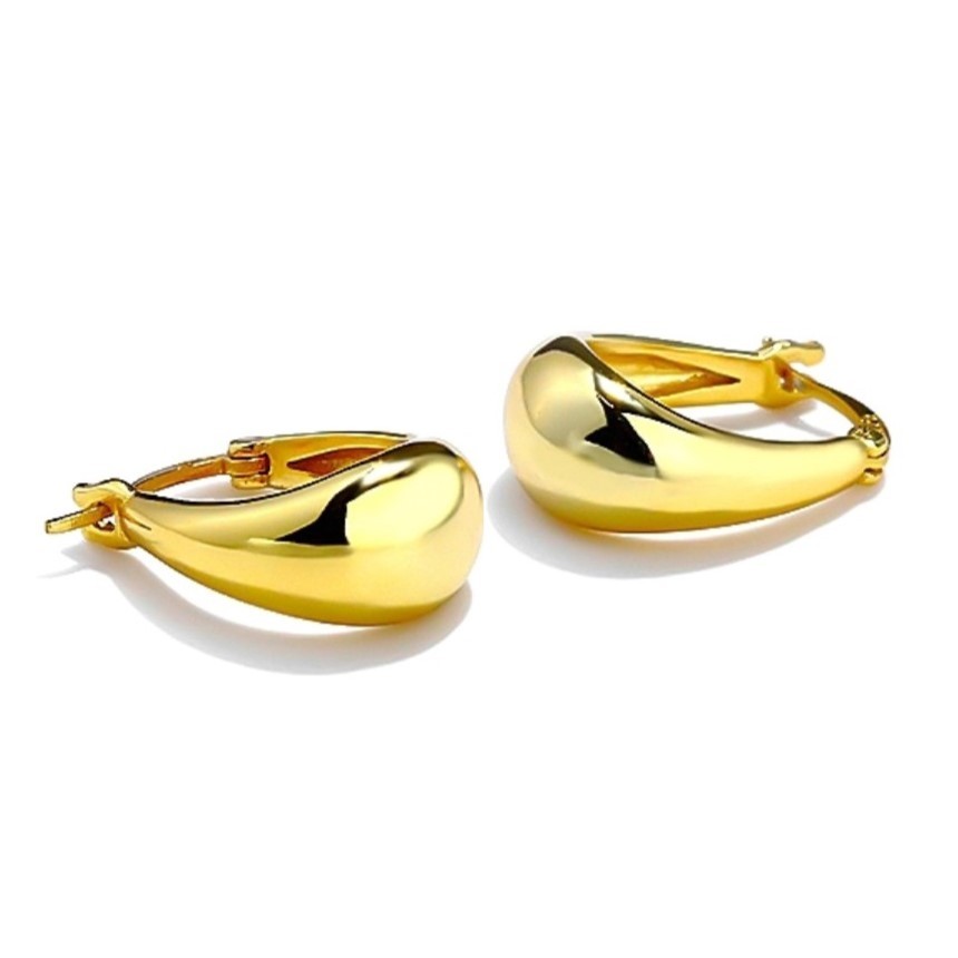 Sidabriniai lašo formos auskarai