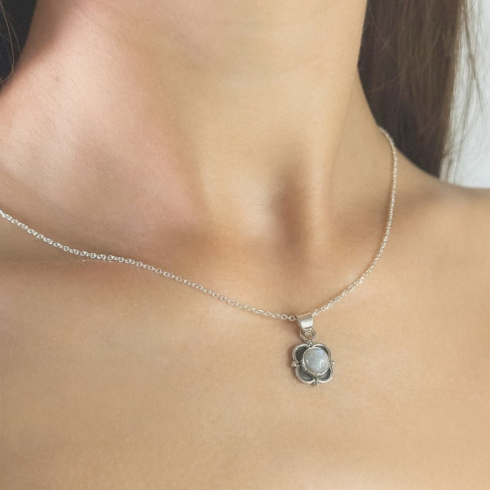 Sterling Silver Moonstone Flower Pendant Necklace
