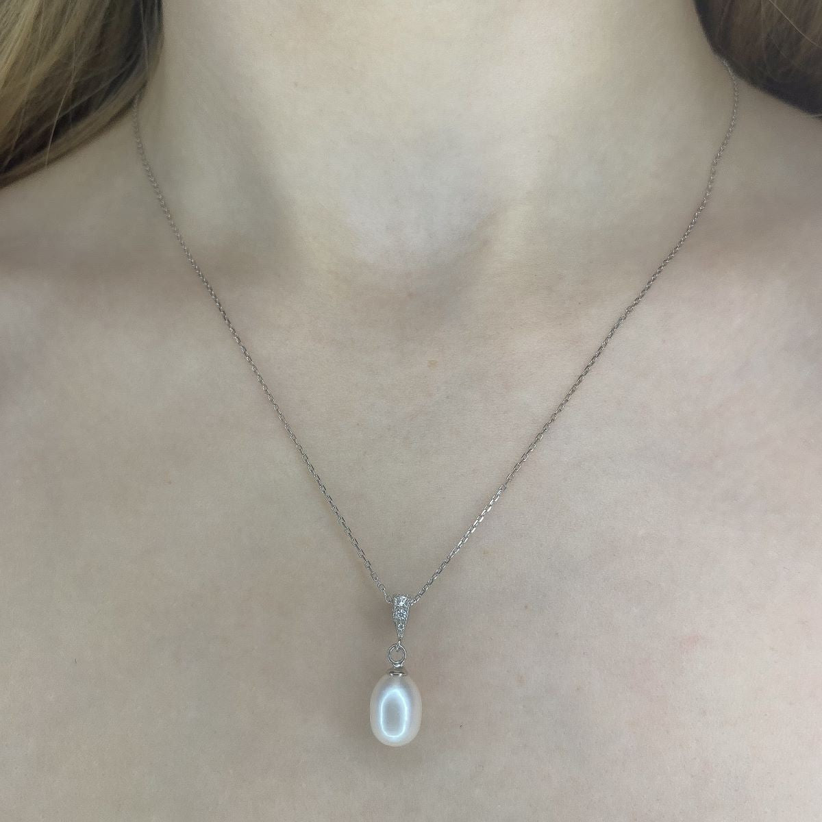 Sterling Silver Rhodium Plated Pearl Pendant Necklace