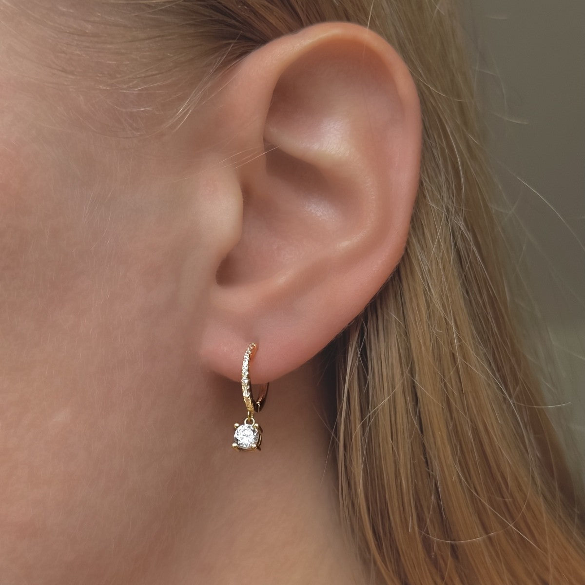 Sidabrinės auksuotos 1,1cm dydžio rinkutės su apvaliu cirkoniu