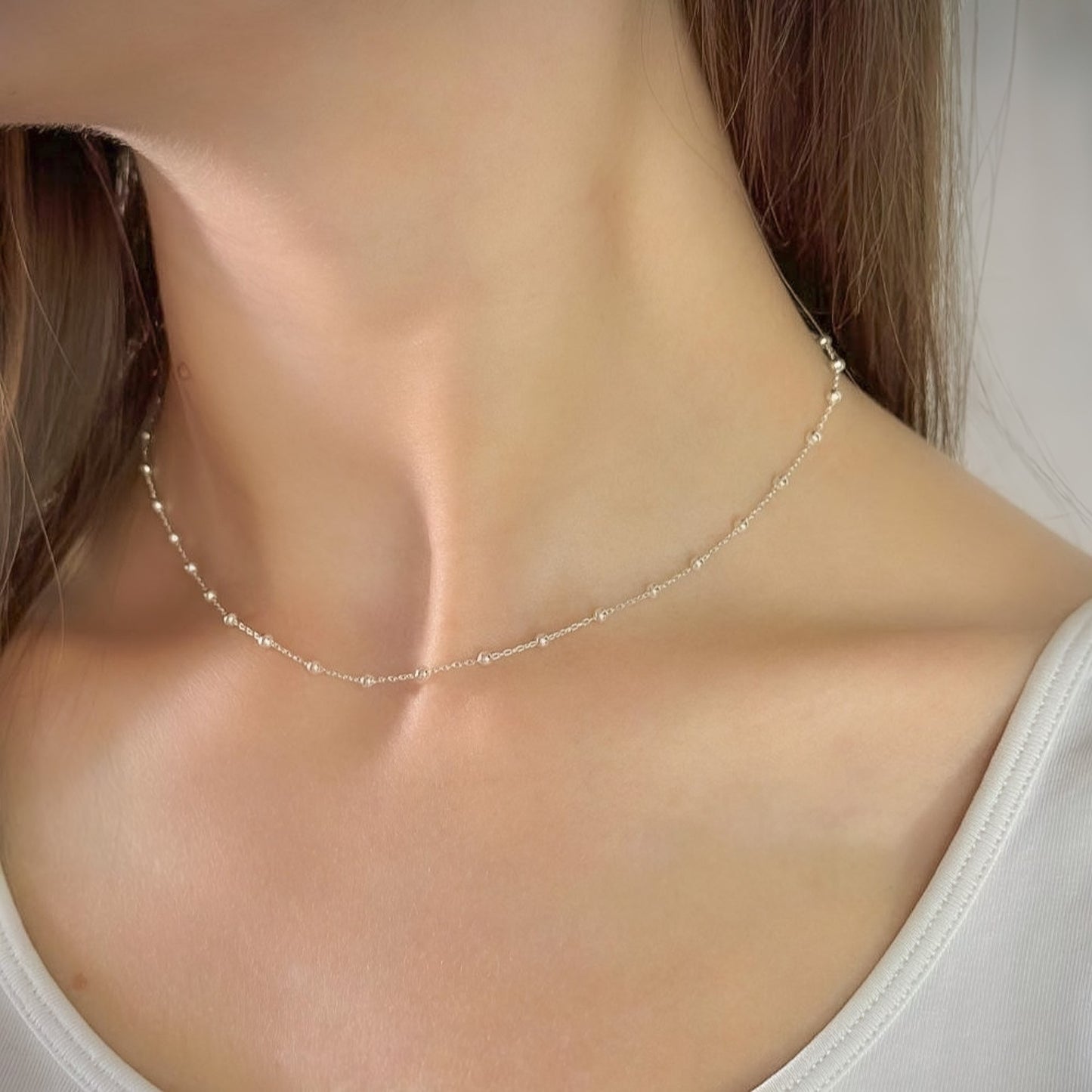 Sidabrinė kolje su burbuliukais