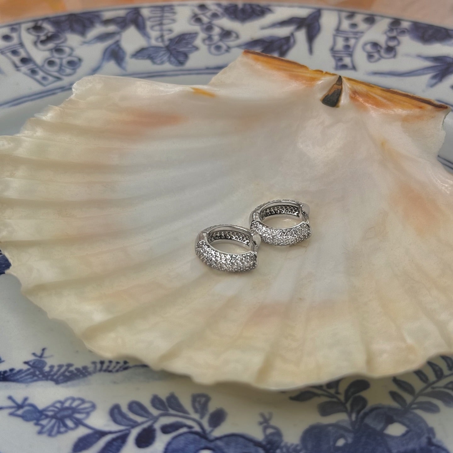 1,5cm sidabrinės rinkutės su 5 cirkonių eilėmis