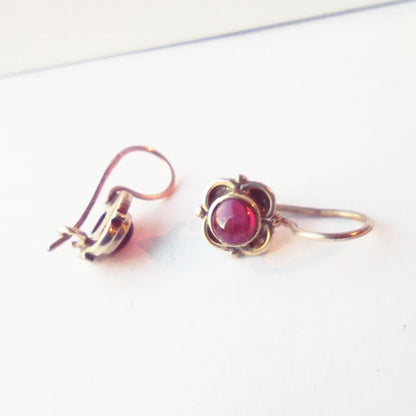 Sterling Silver Garnet Flower Studs