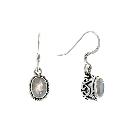 Sidabriniai kabantys auskarai su ovaliu mėnulio akmeniu