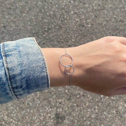 Sidabrinė rodžiuota apyrankė "Circles"