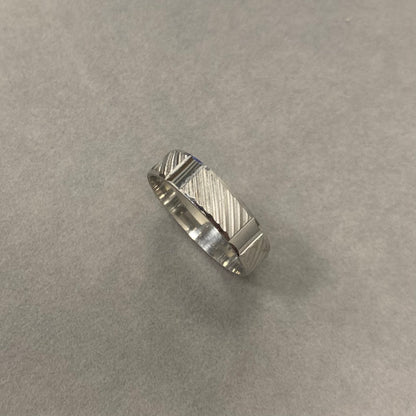 Sidabrinis rodžiuotas 6mm pločio žiedas