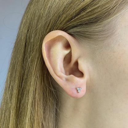 Sidabriniai rodžiuoti vinukai su cirkoniu "Gėlytės"