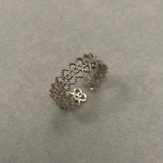 Sidabrinis ornamentuotas žiedas