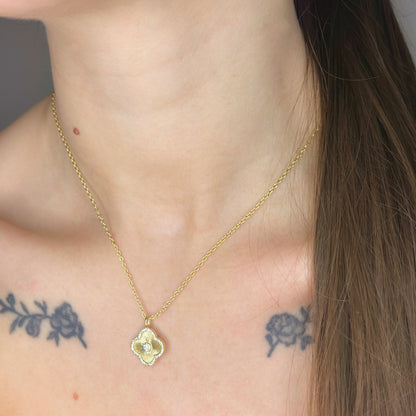 Sidabrinis auksuotas keturlapis dobilas su cirkoniais ir grandinėle