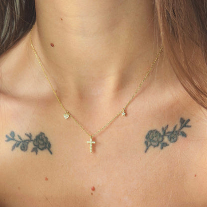 Sidabrinis auksuotas kryželis su cirkoniais ir grandinėle