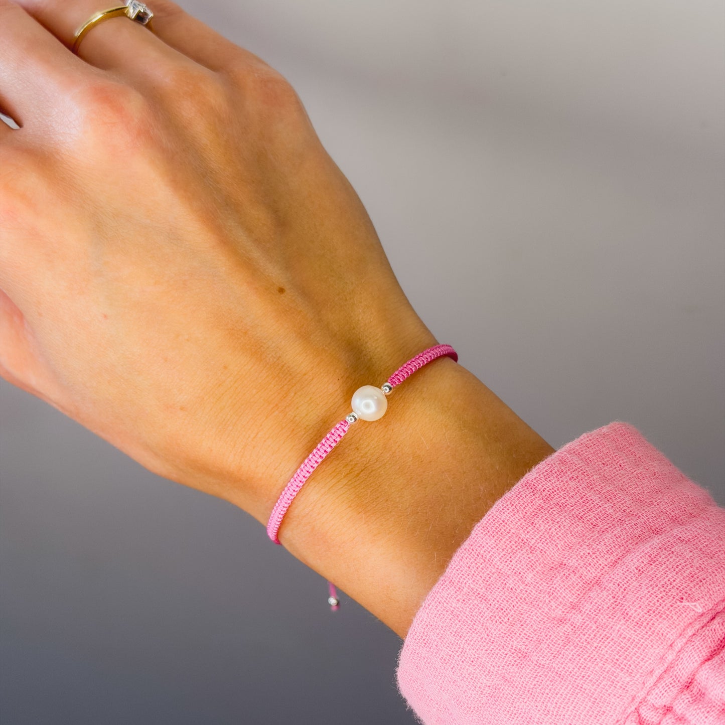Various Colours Thread Bracelet with Freshwater Pearl