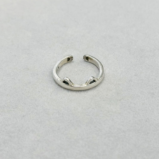 Sidabrinis reguliuojamo dydžio žiedas su ausytėmis