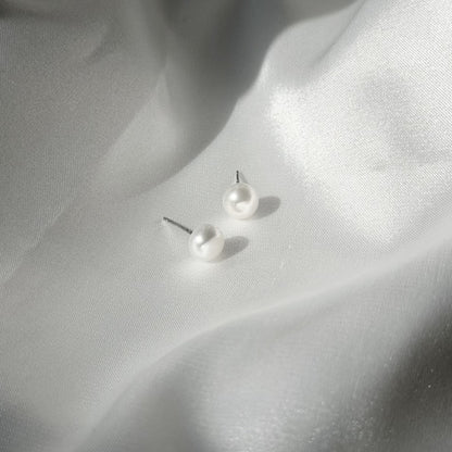 Sterling Silver Rhodium Plated Pearl Studs