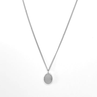 Ovalus pakabukas su grandinėle