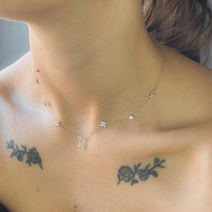 Sidabrinis pakabukas "Gėlytės" su cirkoniais ir grandinėle