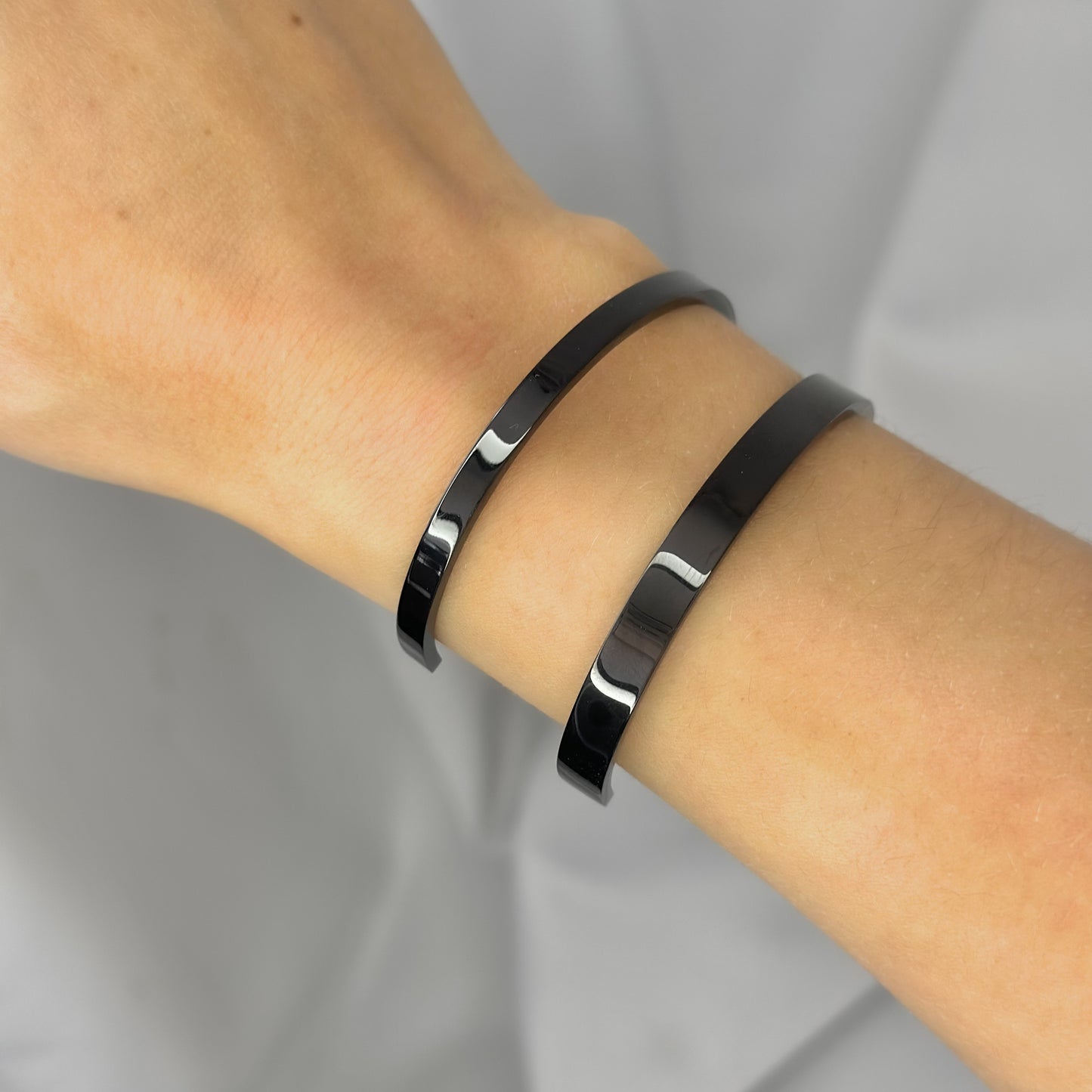 Apyrankė su juodu Black Gun padengimu (4 mm / 6 mm)