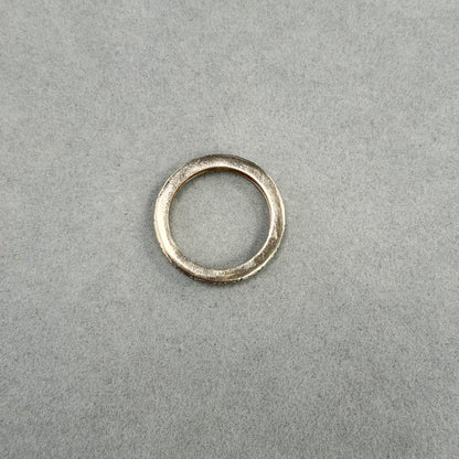 Sidabrinis paauksuotas žiedas su kvadratiniais cirkoniais