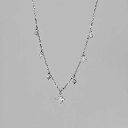 Sidabrinė grandinėlė su kabančiomis žvaigždutėmis „Stella“
