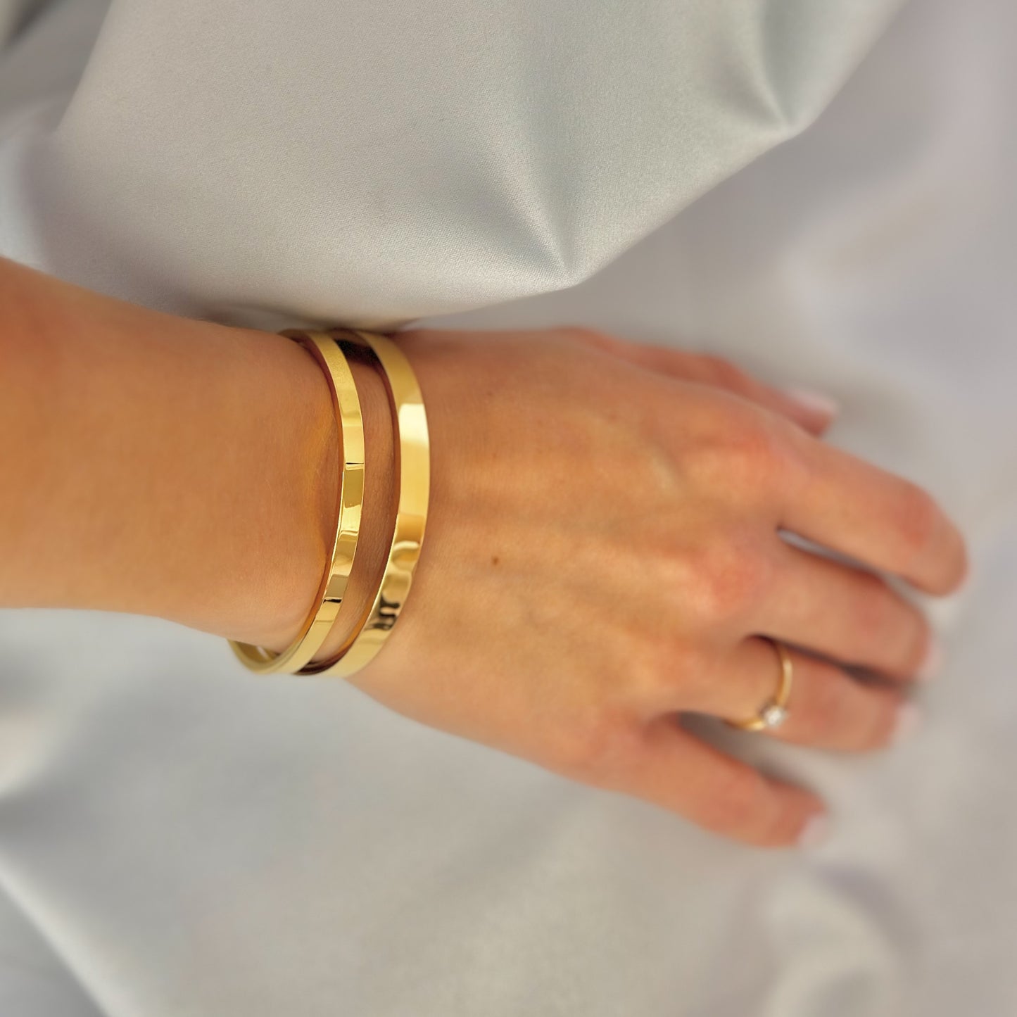 Hera – auksuota plieninė apyrankė (4 mm / 6 mm)