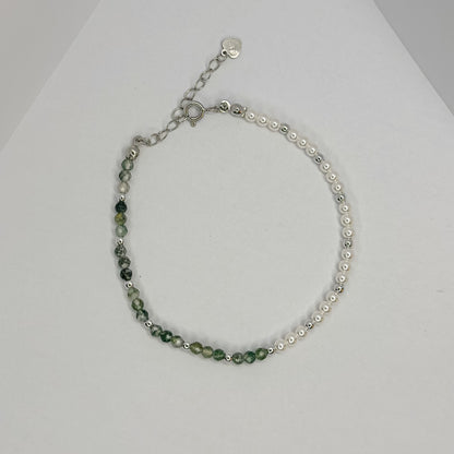 Sidabrinė dvigubo dizaino apyrankė su perlais ir natūraliais akmenimis