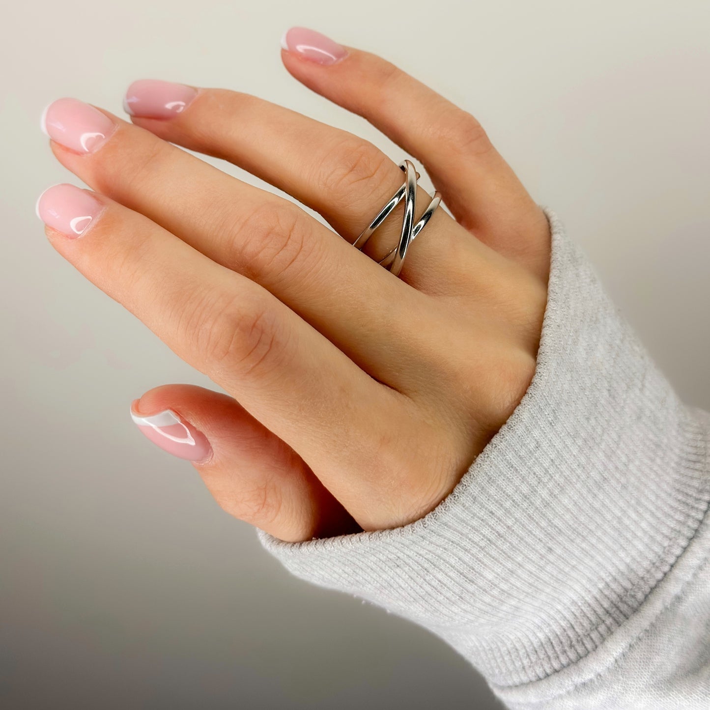 Sidabrinis rodžiuotas reguliuojamo dydžio žiedas