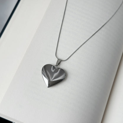 Atveriamas pakabukas „Heart“ su grandinėle