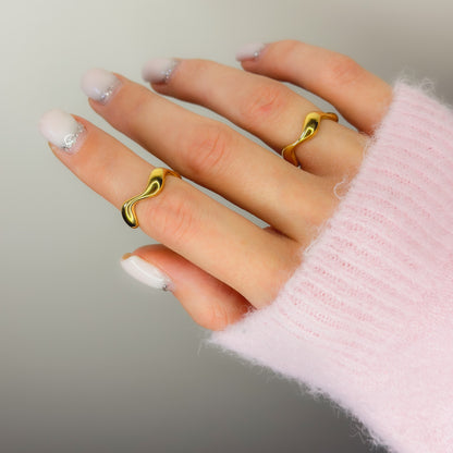 Auksuotas reguliuojamo dydžio žiedas „FLUID GOLD“