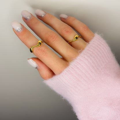 Auksuotas reguliuojamo dydžio žiedas „FLUID GOLD“