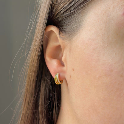 Sidabrinės rinkutės su cirkonių juostele