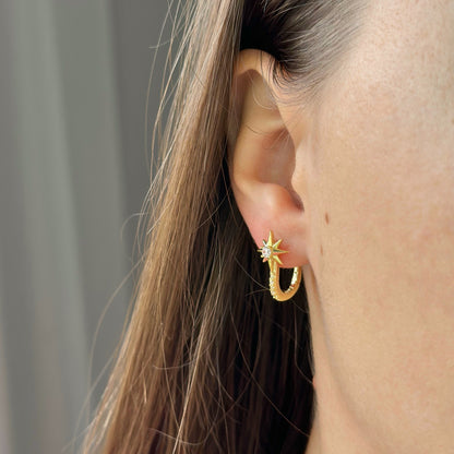 Sidabriniai auskarai su žvaigždute